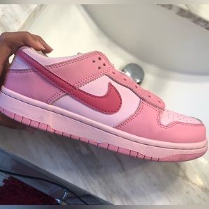 Pink dunks